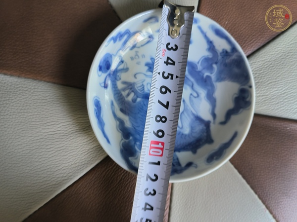 古玩陶瓷青花過墻龍紋盤真品鑒賞圖