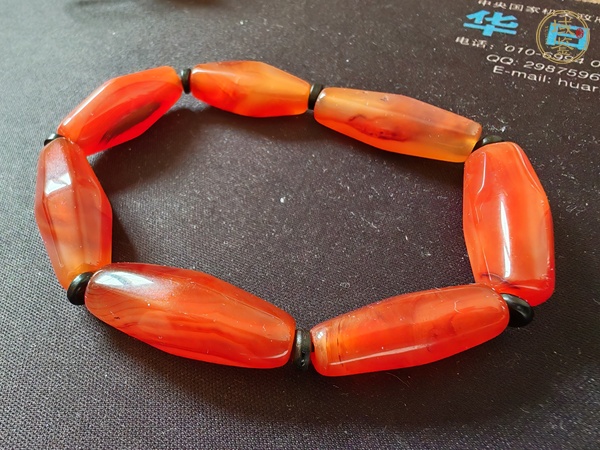 古玩玉器天然紅瑪瑙珠串真品鑒賞圖