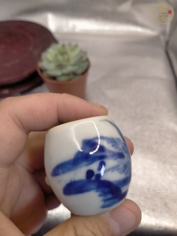 古玩陶瓷山水紋青花鳥食罐真品鑒賞圖