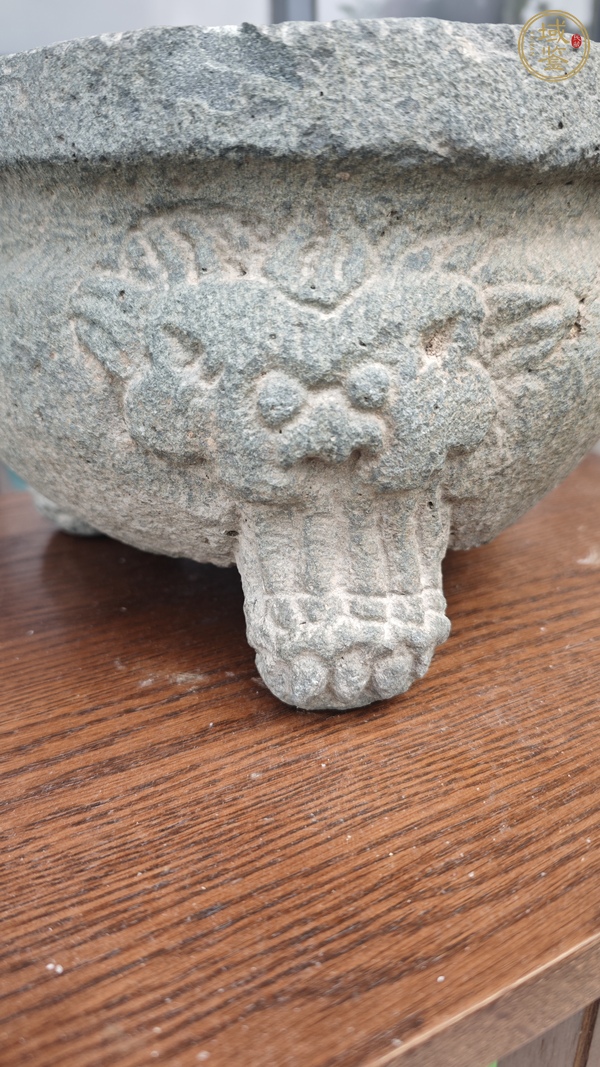 古玩雜項(xiàng)石頭三足獸面爐真品鑒賞圖