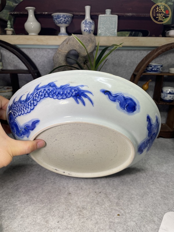 古玩陶瓷青花過墻龍紋盤真品鑒賞圖