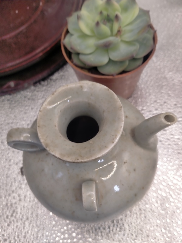 古玩陶瓷明末青白釉三系執(zhí)壺拍賣，當(dāng)前價格99元
