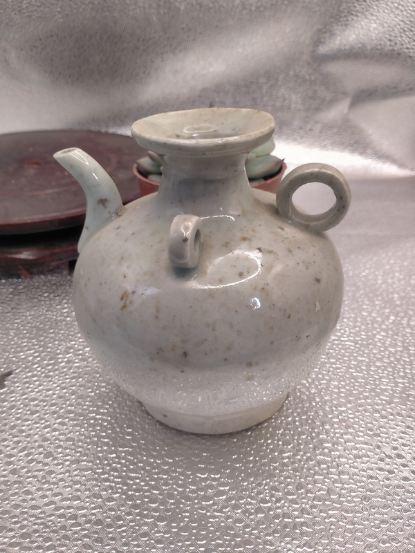 古玩陶瓷明末青白釉三系執(zhí)壺拍賣，當(dāng)前價格99元