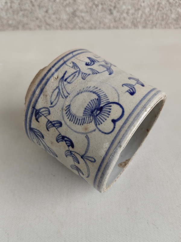 古玩陶瓷青花花卉紋香爐拍賣,當(dāng)前價(jià)格456元