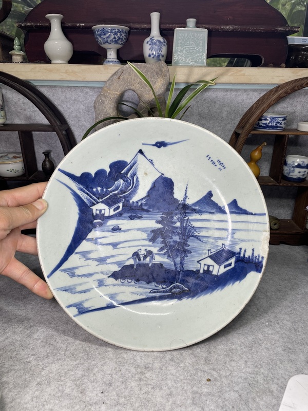 古玩陶瓷雍正傳世青花山水人物大盤拍賣,當(dāng)前價格4799元