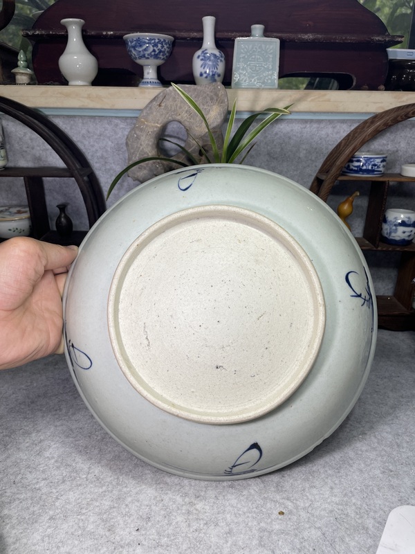 古玩陶瓷雍正傳世青花山水人物大盤拍賣,當(dāng)前價格4799元