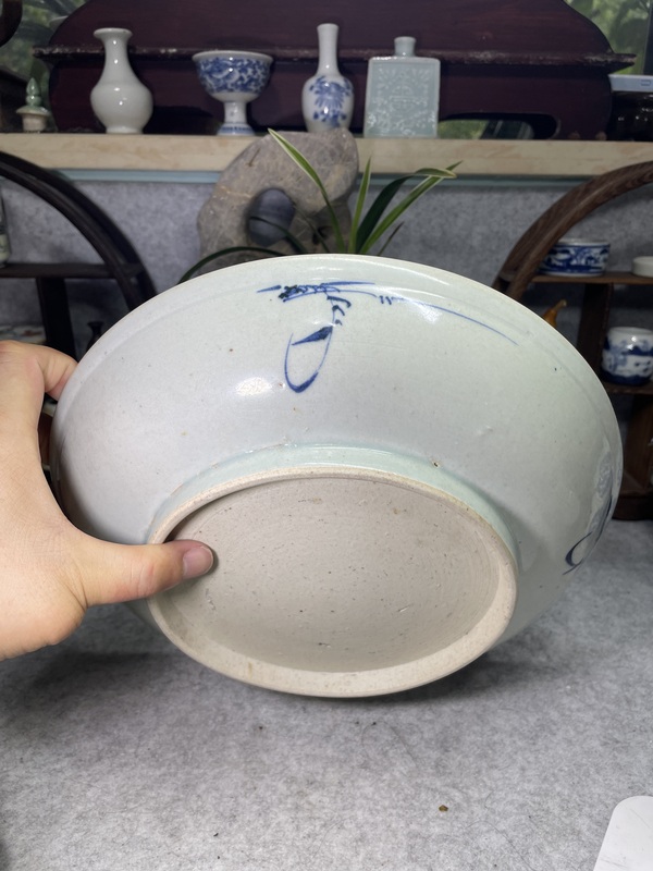 古玩陶瓷雍正傳世青花山水人物大盤拍賣,當(dāng)前價格4799元