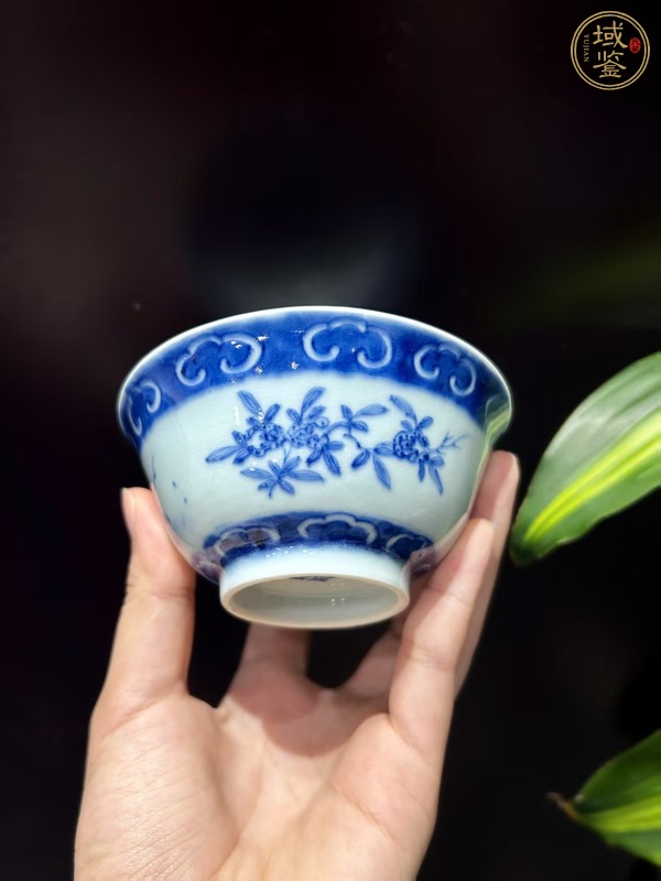古玩陶瓷青花三多紋茶碗真品鑒賞圖