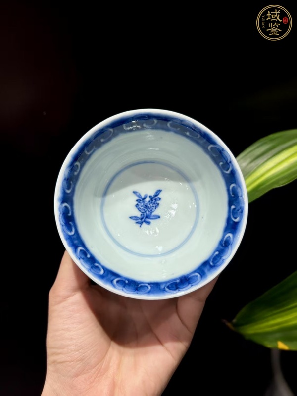 古玩陶瓷青花三多紋茶碗真品鑒賞圖