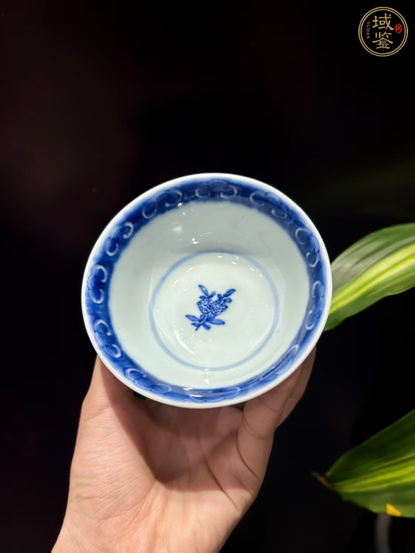 古玩陶瓷青花三多紋茶碗真品鑒賞圖