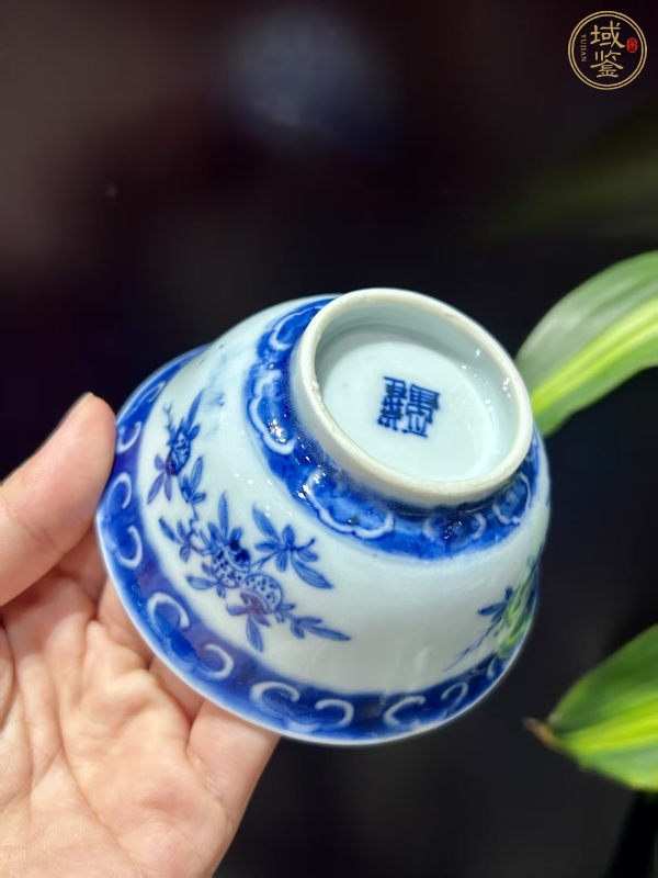 古玩陶瓷青花三多紋茶碗真品鑒賞圖