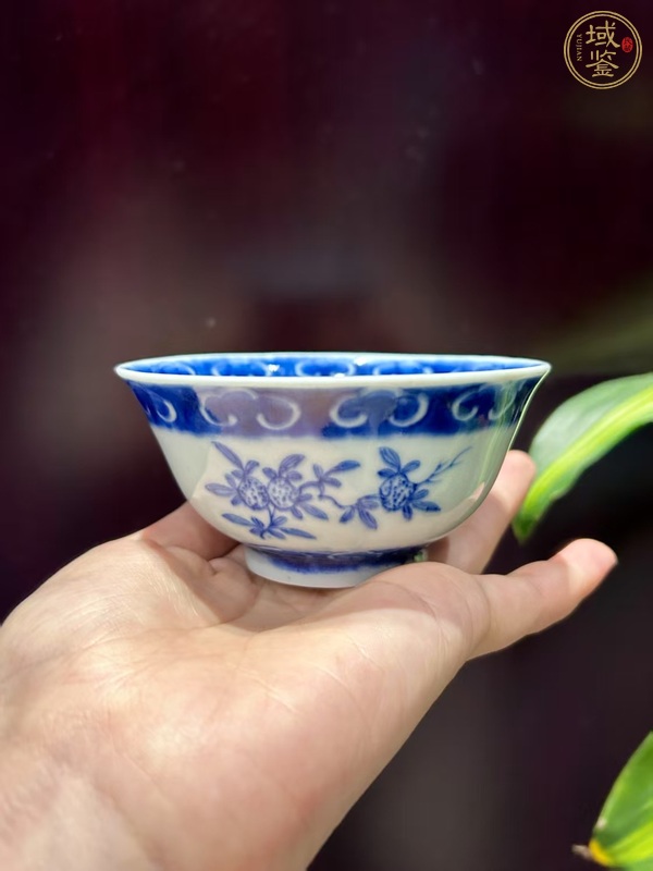 古玩陶瓷青花三多紋茶碗真品鑒賞圖