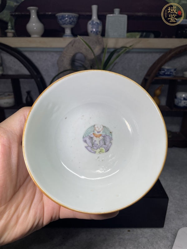 古玩陶瓷粉彩和合二仙圖茶碗真品鑒賞圖
