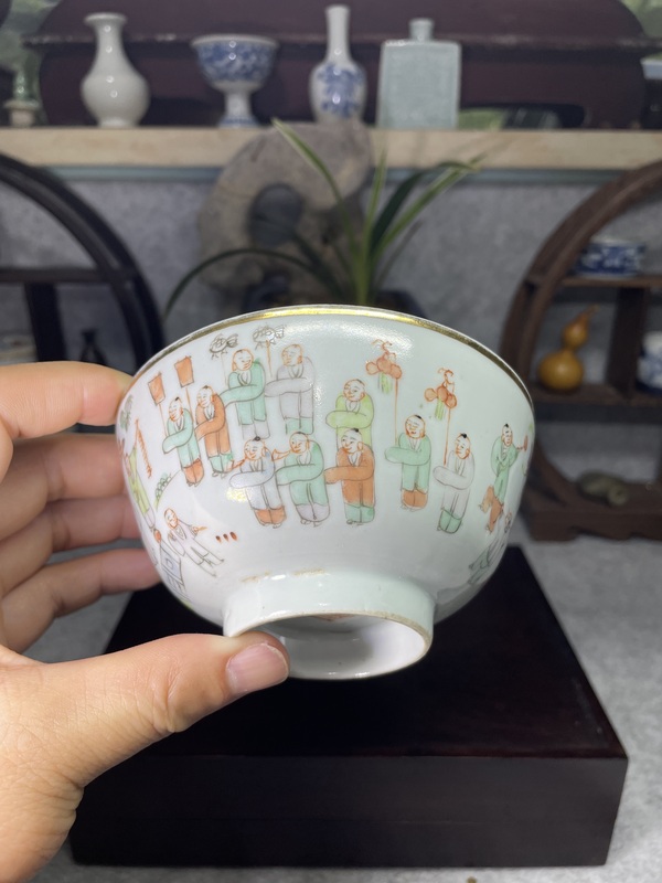 古玩陶瓷晚清傳世粉彩百子鬧龍燈碗拍賣，當(dāng)前價(jià)格4899元