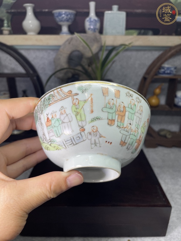 古玩陶瓷粉彩百子鬧春圖茶碗真品鑒賞圖