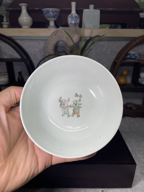 古玩陶瓷晚清傳世粉彩百子鬧龍燈碗拍賣，當(dāng)前價(jià)格4899元