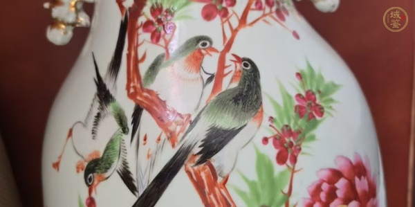 古玩陶瓷淺絳彩花鳥紋雙耳瓶真品鑒賞圖