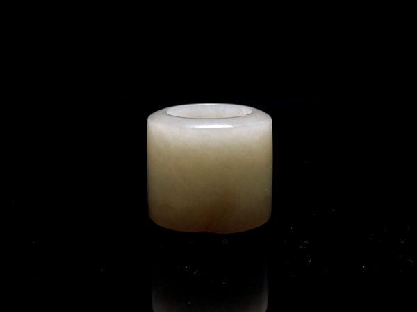 古玩雜項清代和田扳指(內徑22mm)拍賣,當前價格3300元