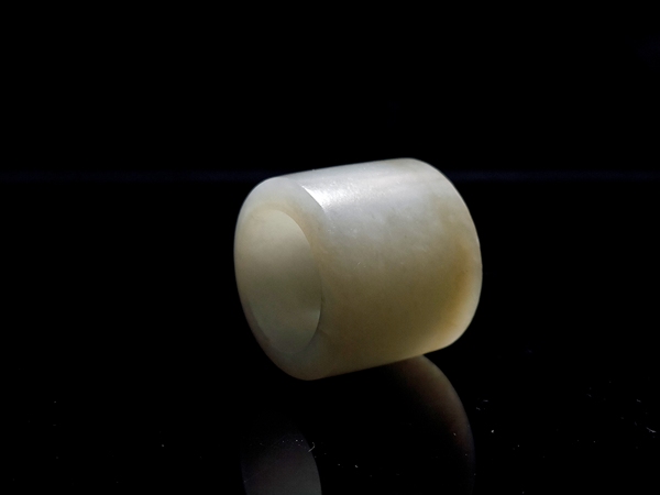 古玩雜項清代和田扳指(內徑22mm)拍賣,當前價格3300元