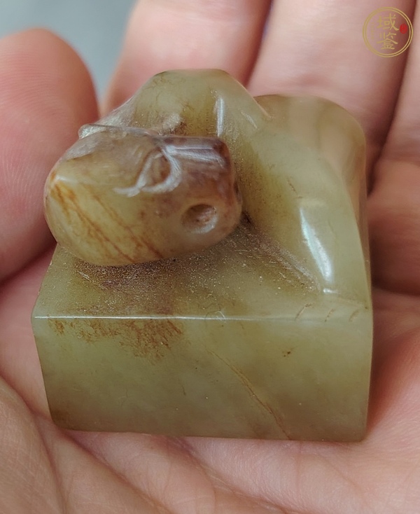 古玩玉器仿古玉雕獸扭印真品鑒賞圖