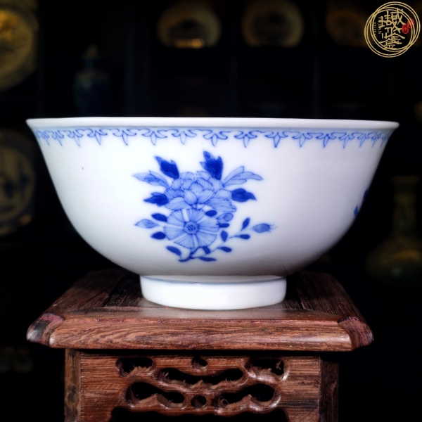 古玩陶瓷青花碗真品鑒賞圖