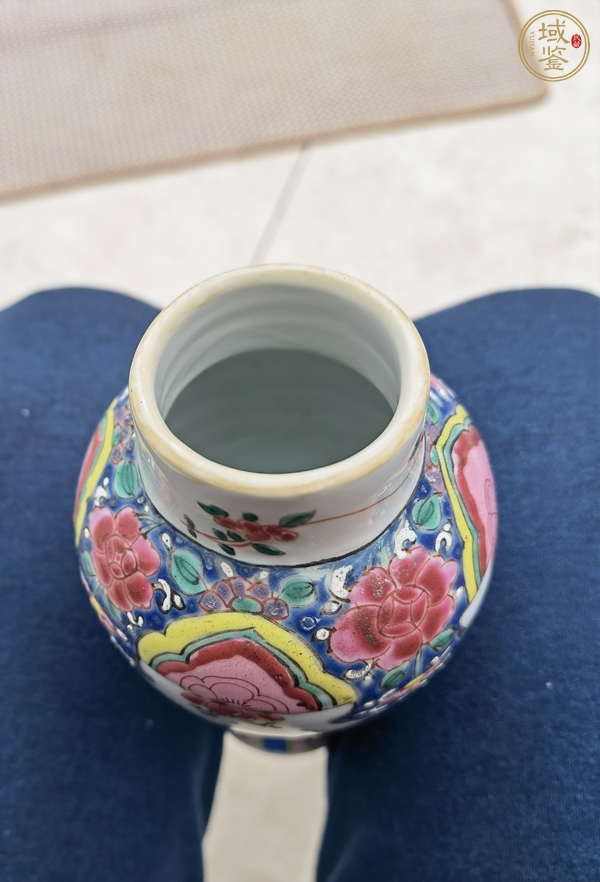 古玩陶瓷雍正粉彩瓶真品鑒賞圖
