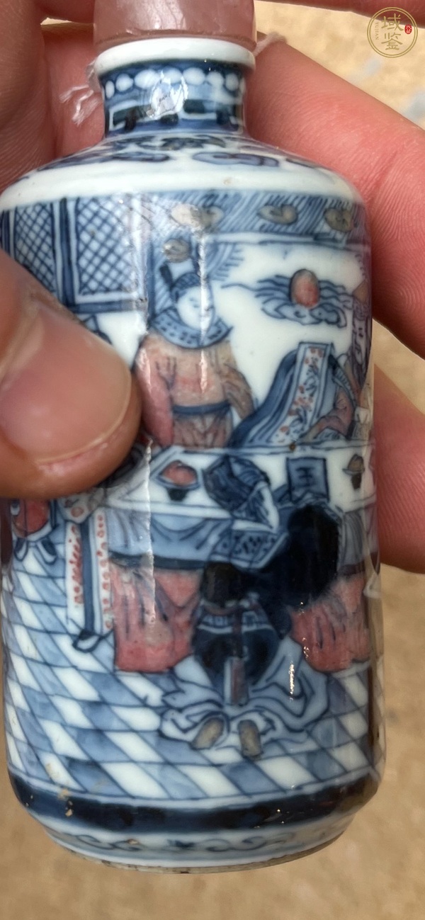 古玩陶瓷青花釉里紅鼻煙壺真品鑒賞圖