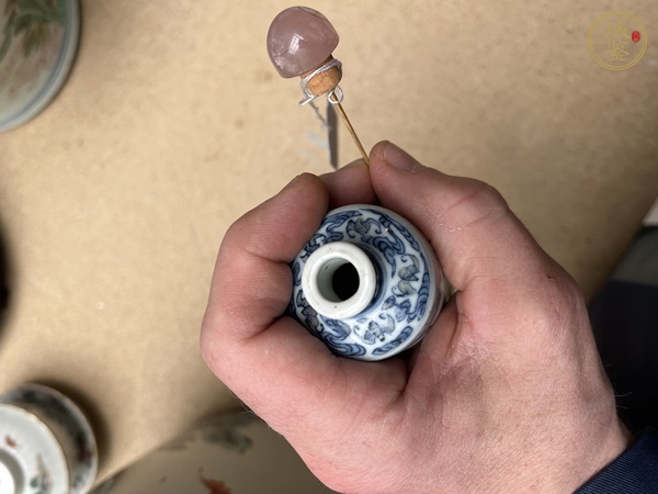 古玩陶瓷青花釉里紅鼻煙壺真品鑒賞圖