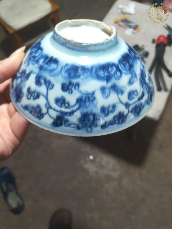古玩陶瓷明中期 青花蓮?fù)邪藢毤y碗真品鑒賞圖