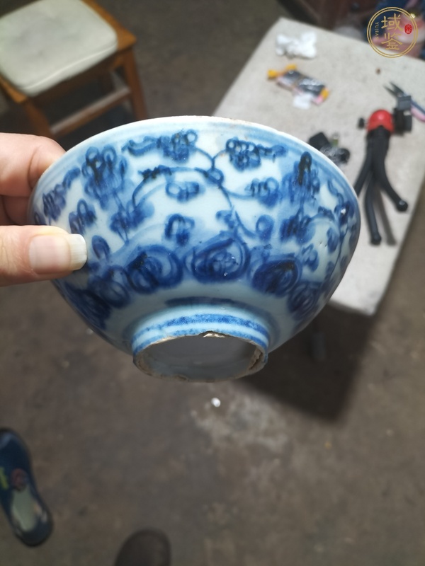 古玩陶瓷明中期 青花蓮?fù)邪藢毤y碗真品鑒賞圖