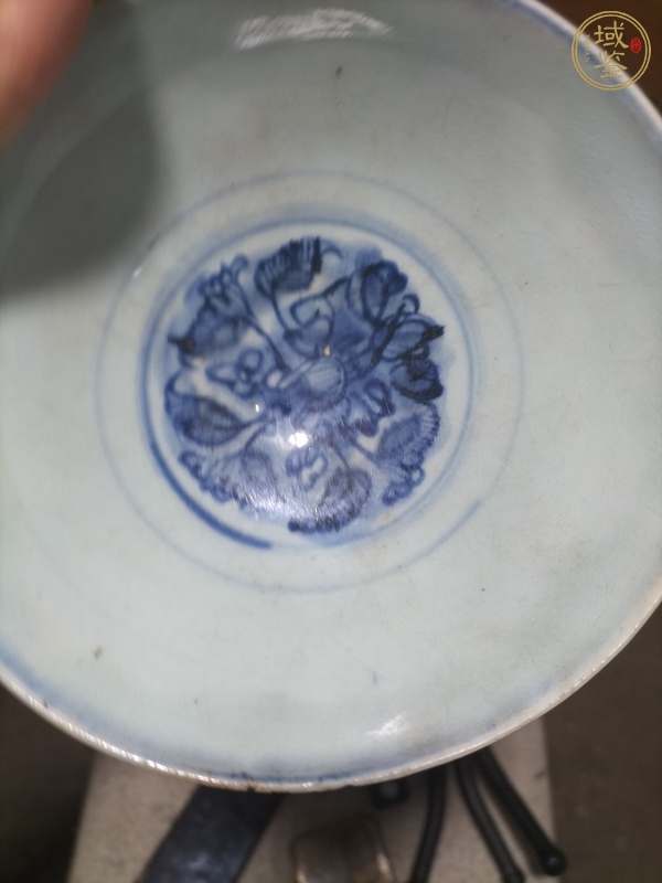 古玩陶瓷明中期 青花蓮?fù)邪藢毤y碗真品鑒賞圖