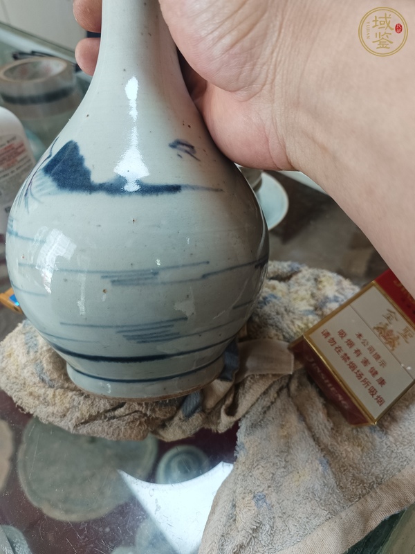 古玩陶瓷青花山水人物紋蒜頭瓶真品鑒賞圖