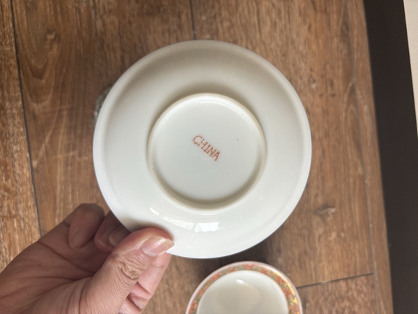 古玩陶瓷廣彩人物故事紋杯碟拍賣，當(dāng)前價(jià)格468元