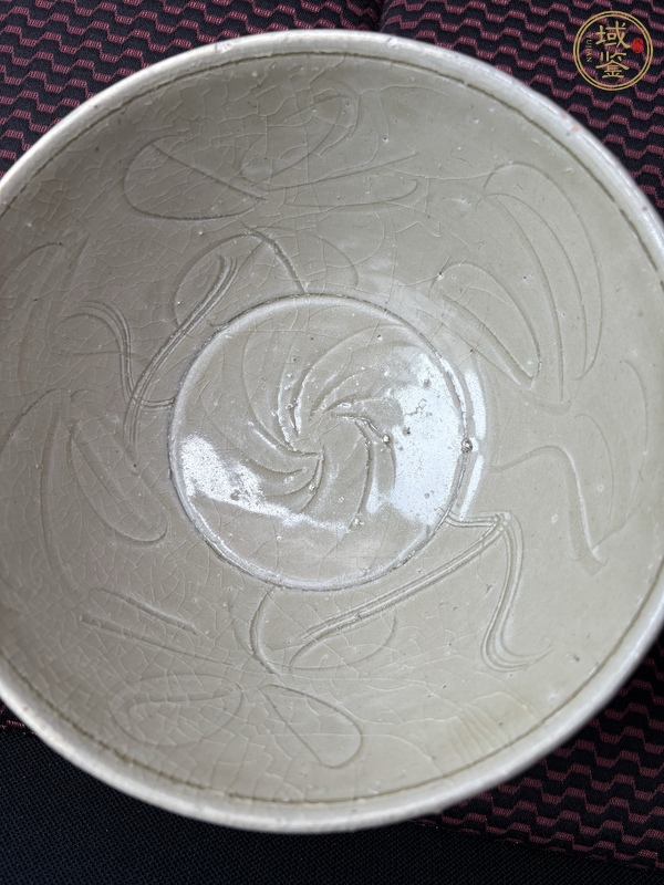古玩陶瓷宋代 青瓷碗真品鑒賞圖