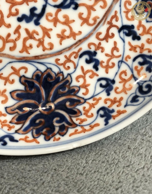古玩陶瓷清末民國青花纏枝花卉紋盤真品鑒賞圖