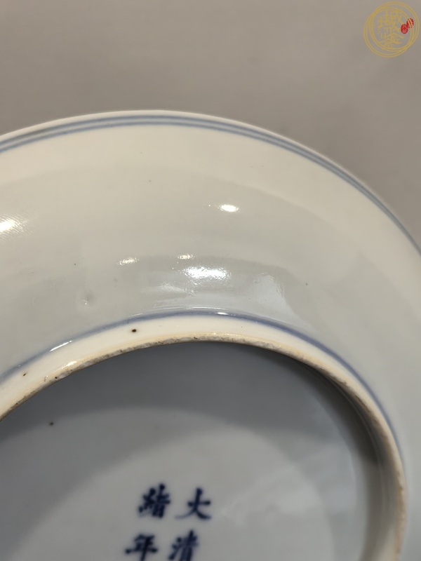 古玩陶瓷清末民國青花纏枝花卉紋盤真品鑒賞圖