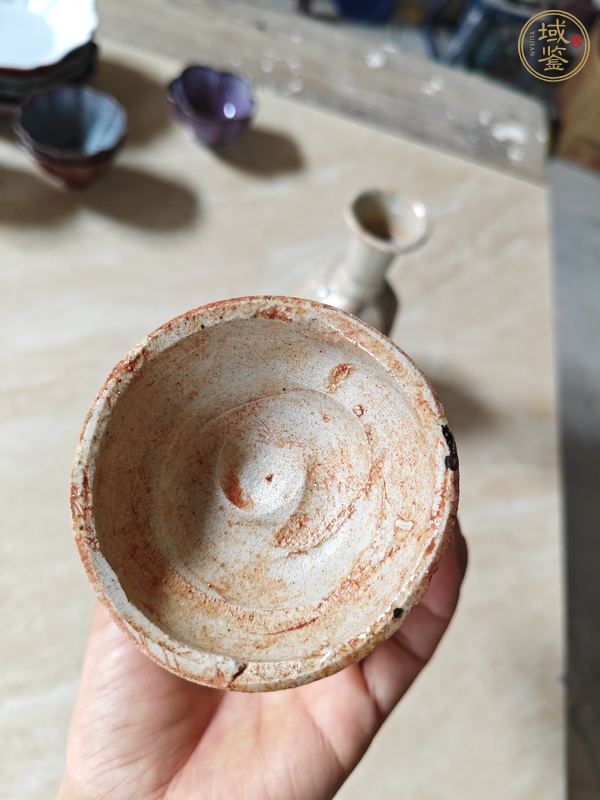 古玩陶瓷云市窯青白釉盤口瓶真品鑒賞圖