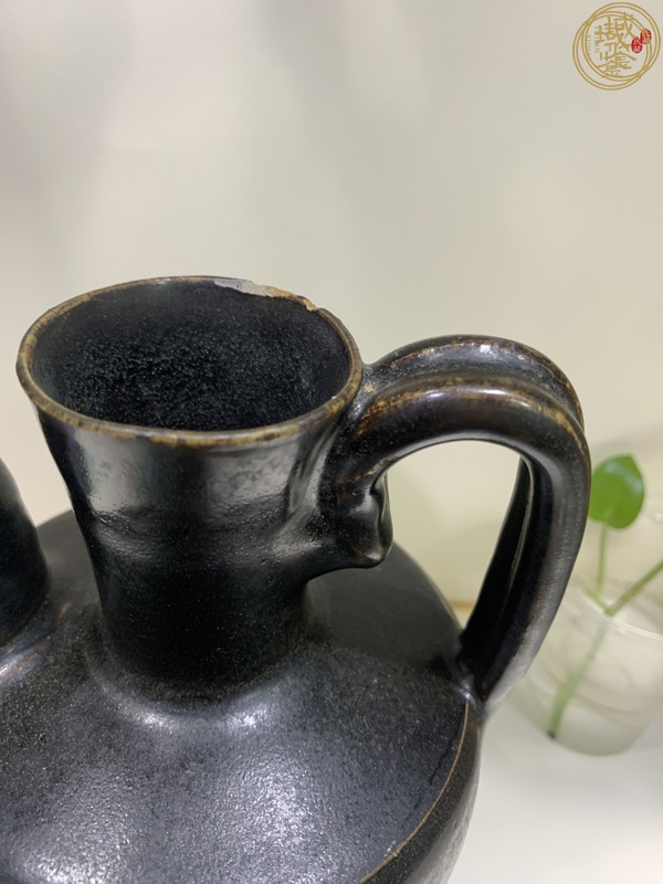 古玩陶瓷北宋耀州窯黑釉執壺真品鑒賞圖