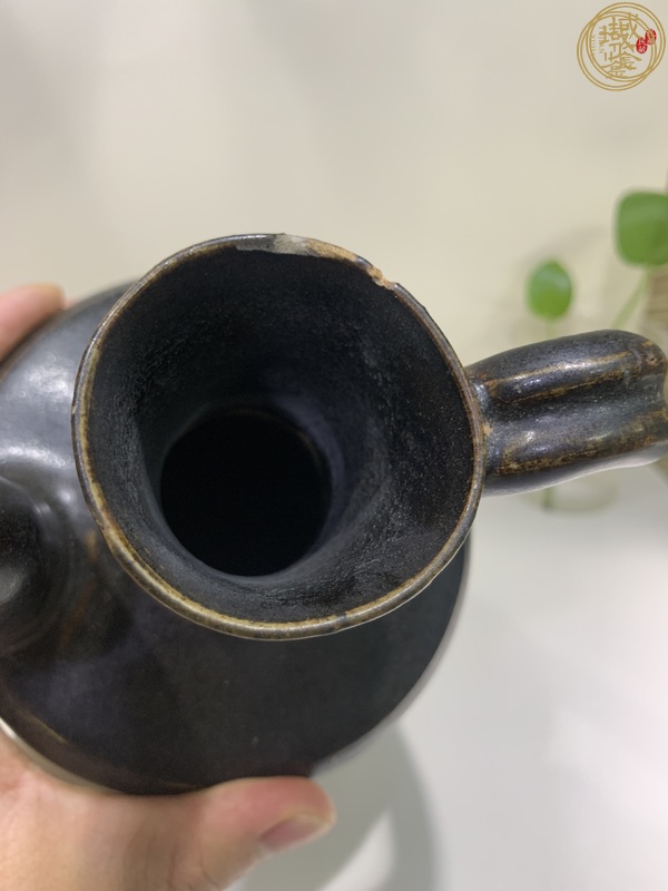 古玩陶瓷北宋耀州窯黑釉執(zhí)壺真品鑒賞圖