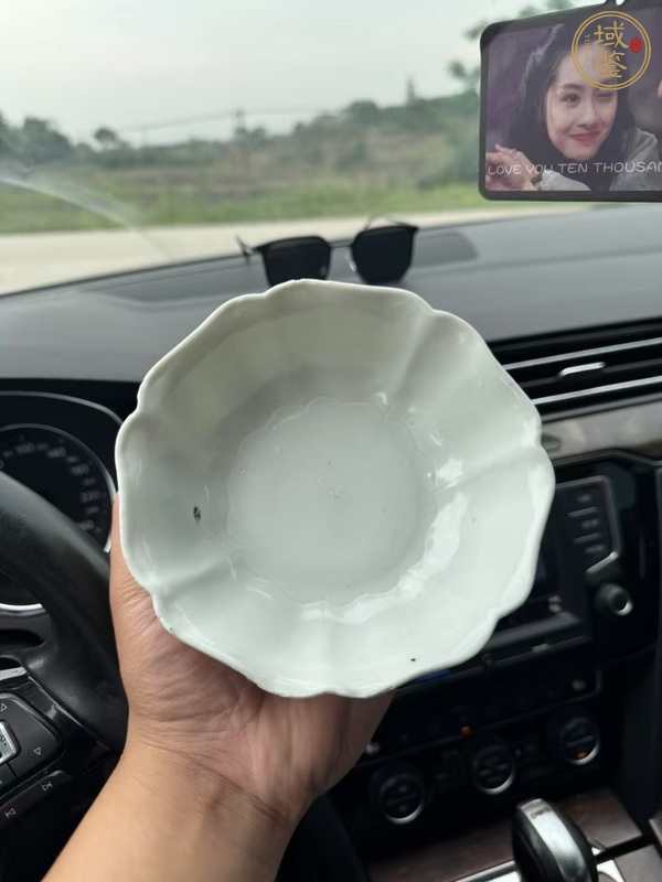 古玩陶瓷白釉葵口碗真品鑒賞圖