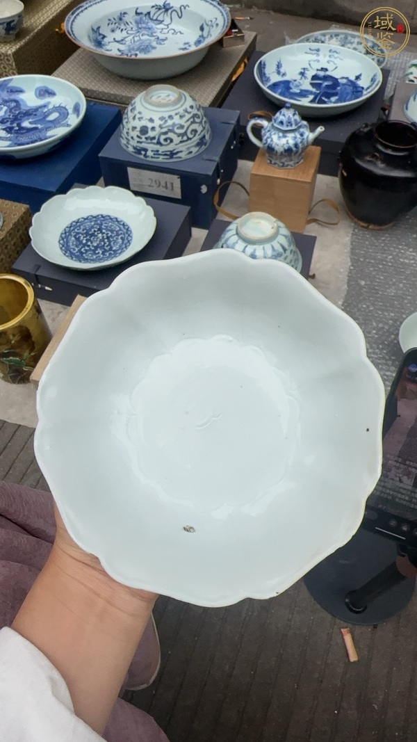 古玩陶瓷白釉葵口碗真品鑒賞圖