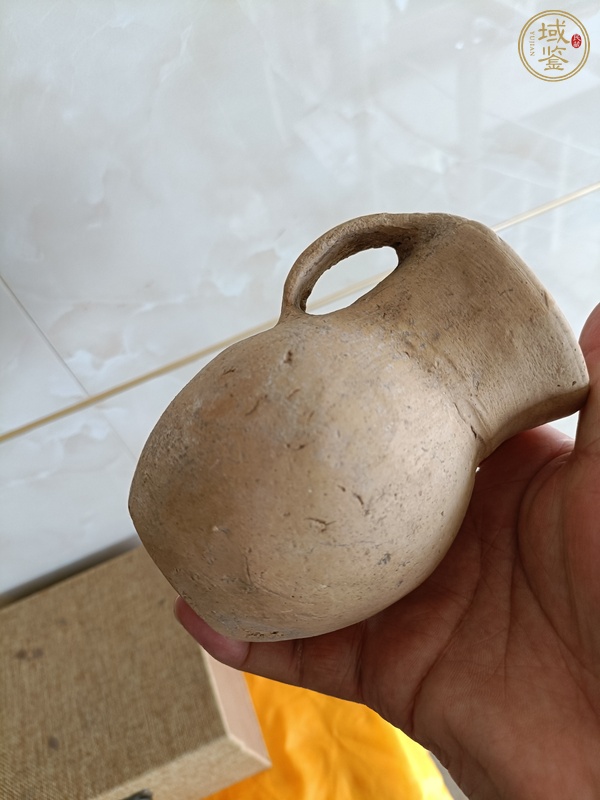 古玩陶瓷齊家文化單耳陶壺真品鑒賞圖