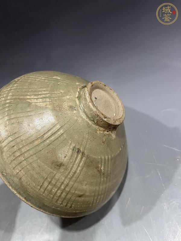 古玩陶瓷青瓷刻花碗真品鑒賞圖