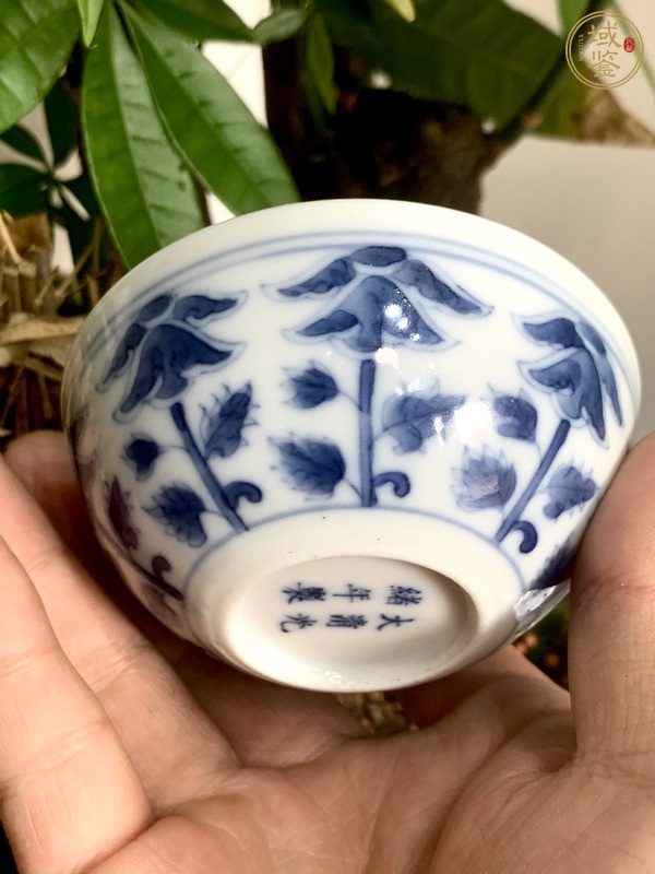 古玩陶瓷青花杯真品鑒賞圖