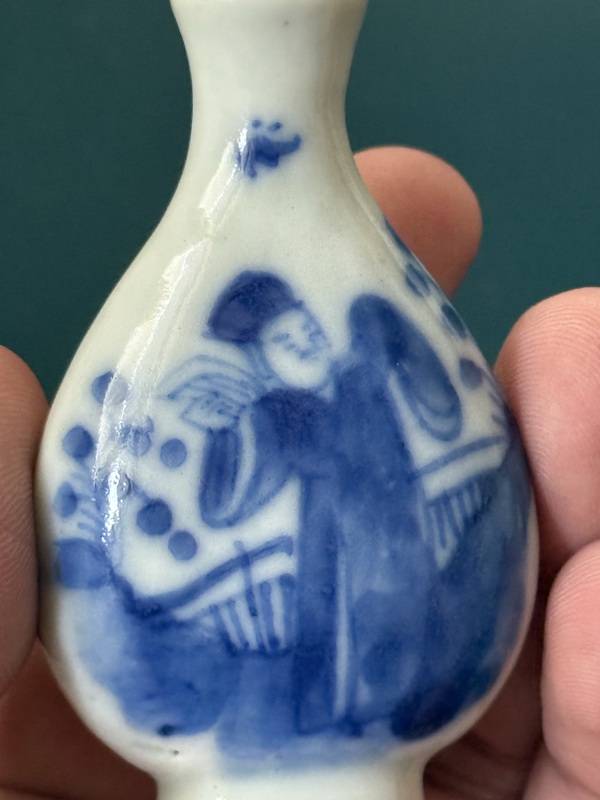 古玩陶瓷晚清·人物紋青花鼻煙壺全品拍賣,當(dāng)前價格1500元