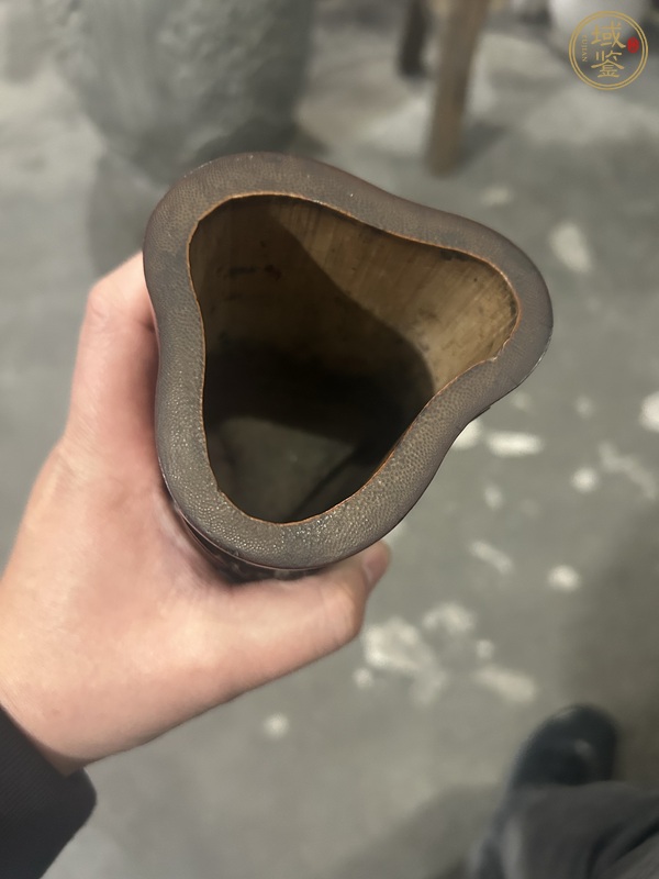 古玩雜項竹雕筆筒真品鑒賞圖