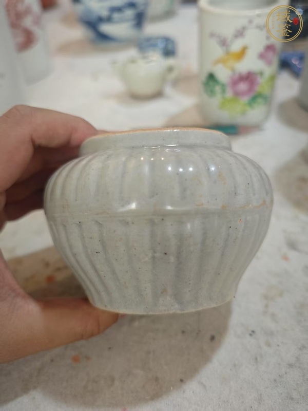 古玩陶瓷青白釉瓜棱罐真品鑒賞圖