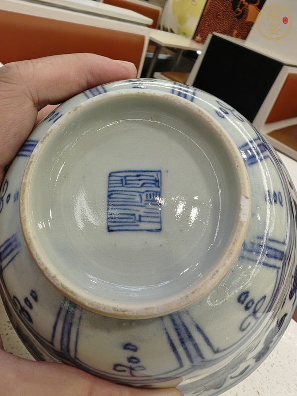 古玩陶瓷清中期青花碗真品鑒賞圖