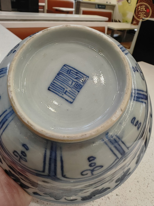 古玩陶瓷清中期青花碗真品鑒賞圖