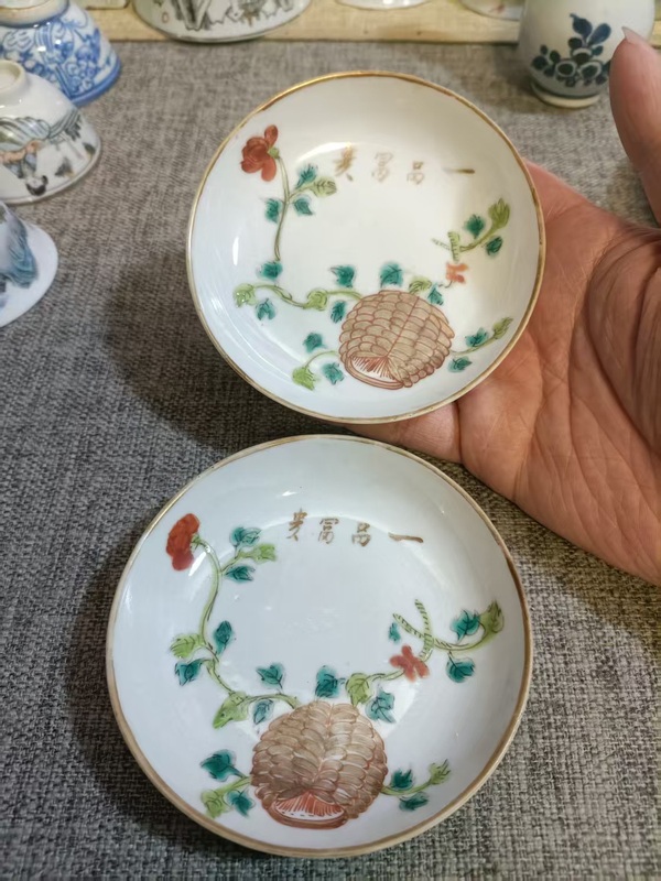 古玩轉賣晚清粉彩花卉紋盤拍賣，當前價格9999元